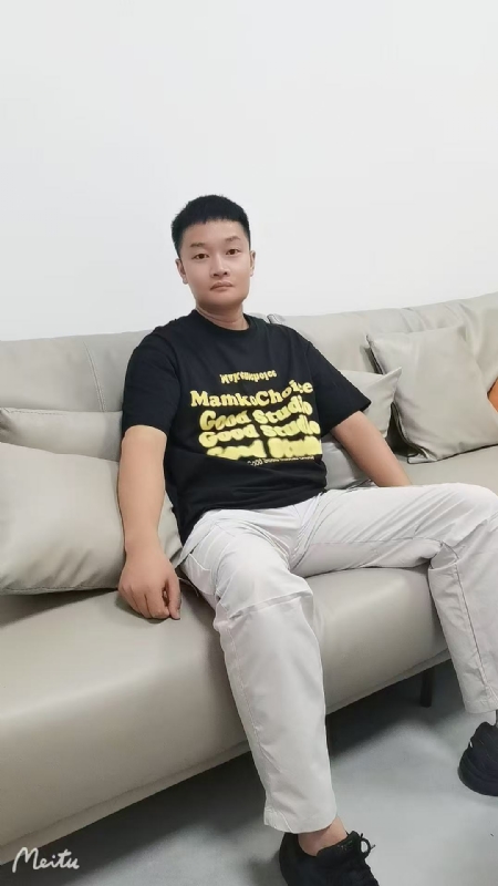 东东的第一张照片--英山闪婚服务中心